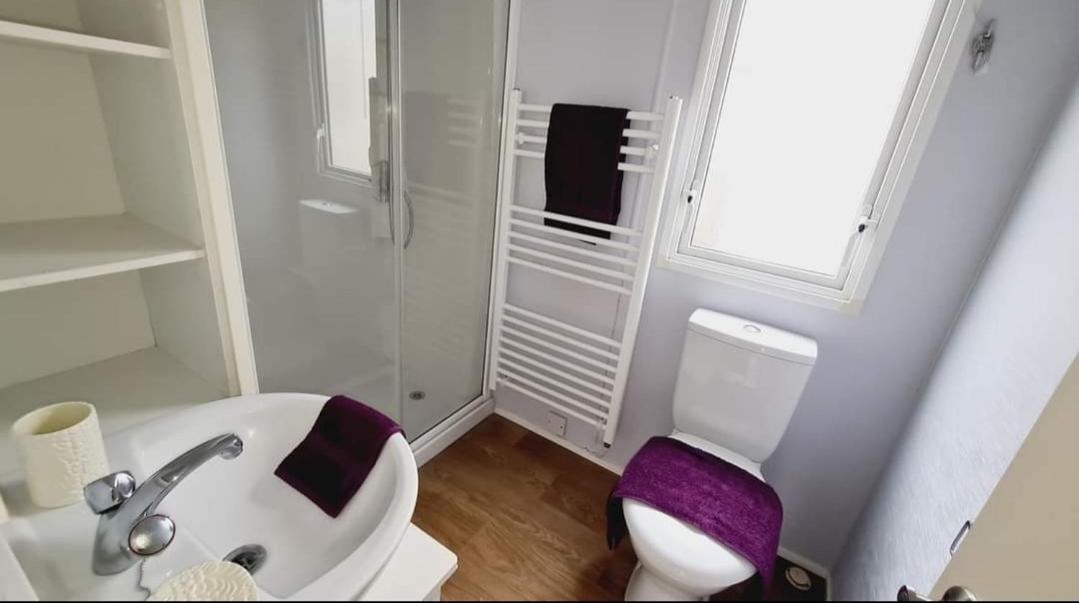 Tunstall View Caravan Holidays At Sand Le Mere Exterior photo